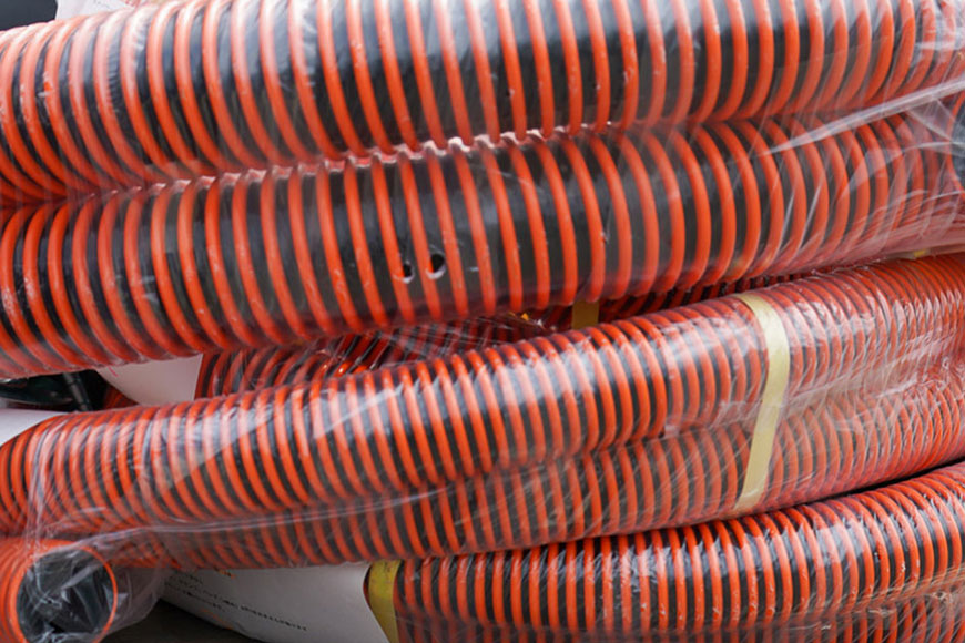 耐熱・耐摩耗など工場用ホースを幅広く